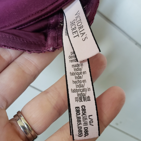 Burgundy Victoria’s Secret Padded Demi Lace Pullover Bra, Size Large lingerie - Picture 5 of 11